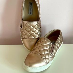 Steve Madden Slip on leather shoes